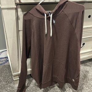 Vuori sweatshirt